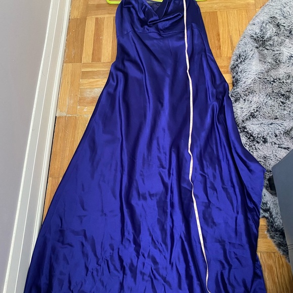 Beautiful Patra Purple Sleeveless Evening Dress.              Size 8 - Picture 8 of 11